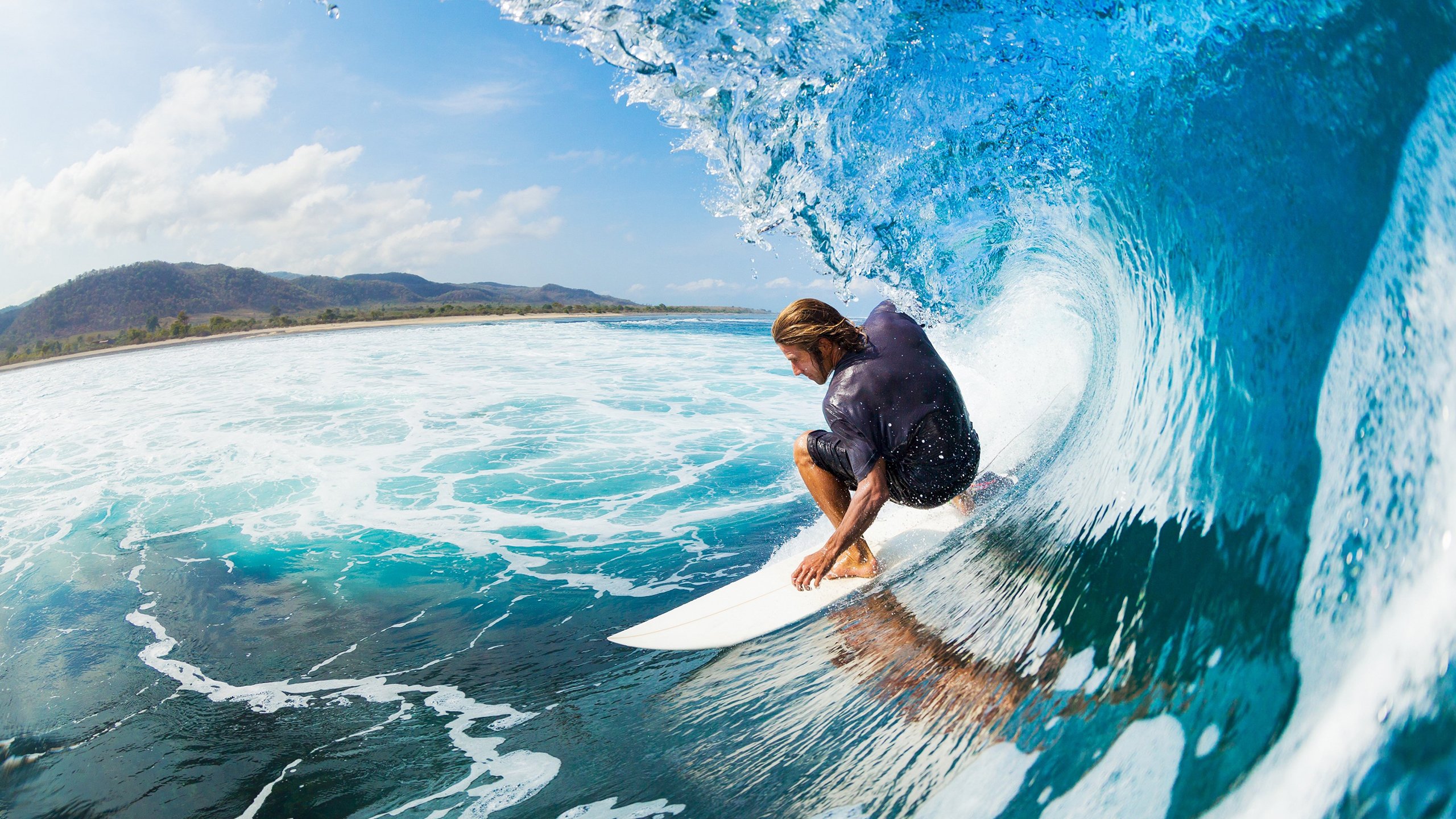 好想来半年盈利9亿，闭店300家，母公司港交所布局明显